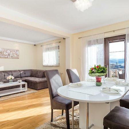 Apartman Javor Leilighet Otočac Eksteriør bilde