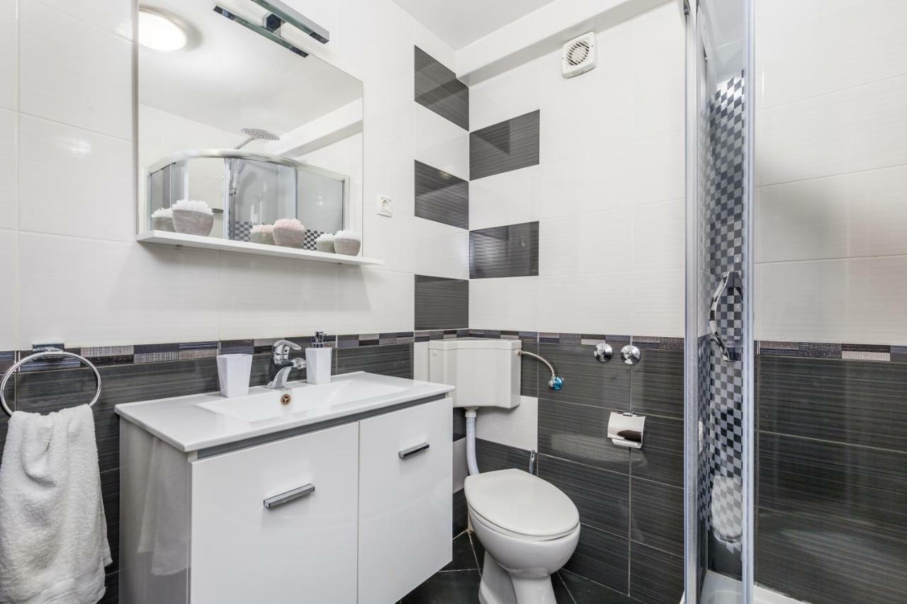 Apartman Javor Leilighet Otočac Eksteriør bilde